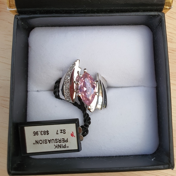Pink Swarovski Crystal Silver Ring - Picture 2 of 11